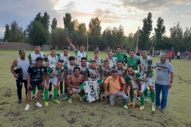 Árbol Verde revirtió el resultado del fin de semana pasado y avanzó a semifinales al derrotar a Club Deportivo Caucete