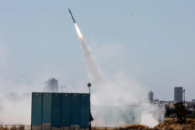 Crece la tensión en Medio Oriente: Ahora Israel atacó una base militar en Irán como represalia
