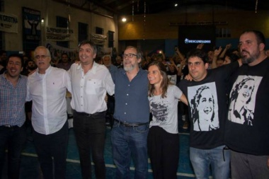 Máximo Kirchner pidió unidad de la oposición para que "vuelva a reinar el amor y la igualdad"