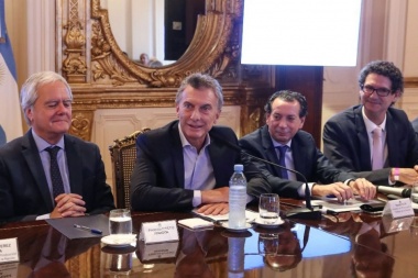 Macri recibió a empresarios que acordaron el congelamiento de precios