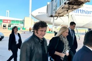 El presidente Javier Milei dejará de viajar en vuelos comerciales por cuestiones de seguridad