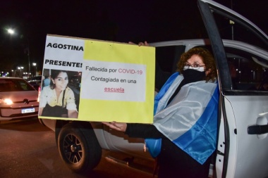 La marcha de docentes autoconvocados de Jáchal recordó a Agostina Carrizo
