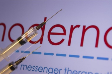 El martes definirán como aplicarán la vacuna Moderna en los adolescentes