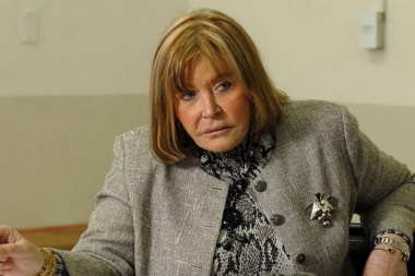 La justicia frenó la entrega de un bono de $5.000 a los jóvenes