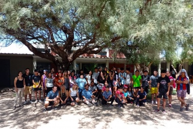 Educación y Ciencia: Patria San Juan realizó una entrega equipos clave para la escuela de Nivel Medio de Niquivil
