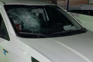 Una familia regresaba a Jáchal y fue atacada en la Ruta 40 con piedras, por suerte resultaron ilesos