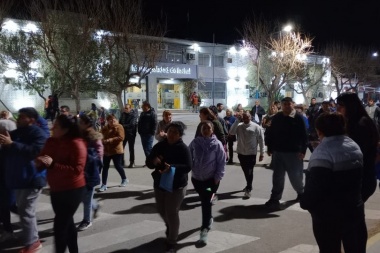 Vecinos de Jáchal se unieron contra el tarifazo de la energía eléctrica y este miércoles habrá otra convocatoria