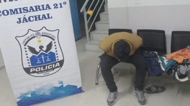 Un procedimiento por disturbios en la terminal de ómnibus de Jáchal terminó con el hallazgo de cocaína y dos aprehendidos
