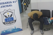 Un procedimiento por disturbios en la terminal de ómnibus de Jáchal terminó con el hallazgo de cocaína y dos aprehendidos
