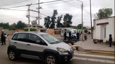 Dos motociclistas colisionaron en la esquina de Rivadavia y General Acha, en una esquina con reiterados siniestros viales