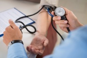 ¿Cuáles son los síntomas más comunes que genera la Hipertensión Arterial?