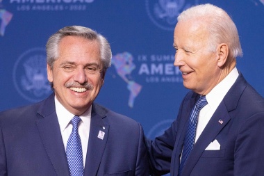 El presidente Alberto Fernández viajó a Estados Unidos y se reunirá con Joe Biden en la Casa Blanca