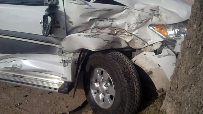 Una pareja jachallera sufrió un accidente en Carlos Paz y descubrieron que la camioneta era buscada desde 2014