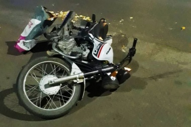 Colisionaron un automóvil y una moto en una reconocida esquina de Jáchal