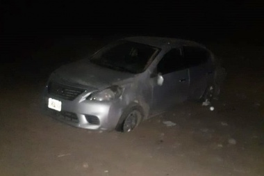Un automóvil volcó cerca del Paraje Mogna y sus ocupantes resultaron ilesos