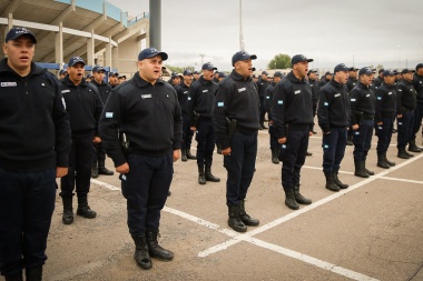 Juraron 591 agentes de la Policía de San Juan y entregaron nuevas movilidades y equipamiento