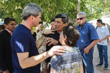 Uñac visitó el operativo de contención para familias relocalizadas de Rivadavia