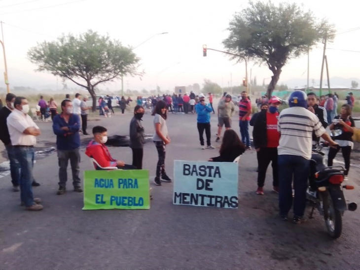Fuerte reclamo de los vecinos de San Isidro por la falta de agua ...