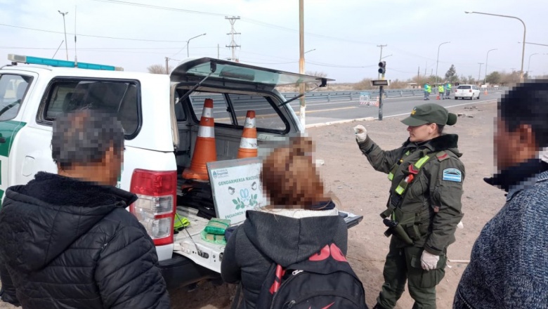 Detuvieron a un pasajero que viajaba en colectivo con más de 1 kilo de cocaína en una mochila