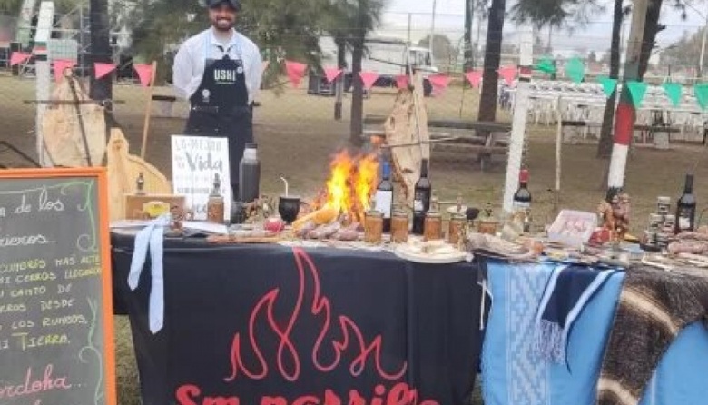 El jachallero Pablo Tejada Ruiz ganó un concurso de asadores y representará al país en el Mundial de Uruguay