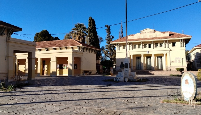 La Escuela Normal Superior Fray Justo Santa María de Oro cumple el 107 aniversario de su fundación