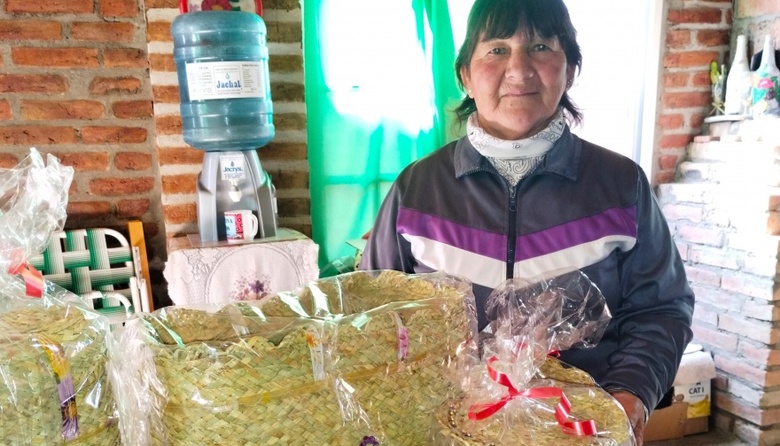 Doña Juana Sánchez: La Artesana de Palma que Resiste con Pasión y Dedicación en Tamberias