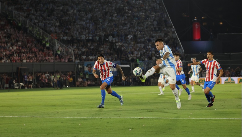 La Selección Argentina cayó 2-1 ante Paraguay en Asunción por las Eliminatorias Sudamericanas