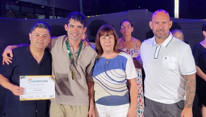 Nicolás Balmaceda se consagró ganador del Prefestival Nacional de Baradero 2025 en Canción Inédita