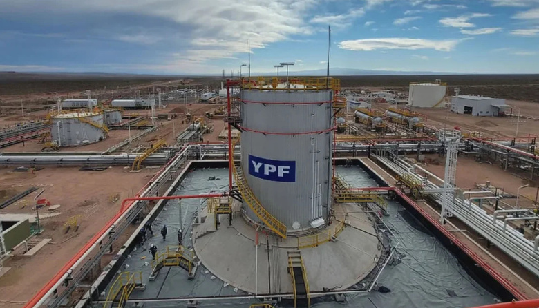 La justicia de EEUU decidirá hoy si el Estado argentino debe entregar el 51% de las acciones que tiene en la petrolera YPF
