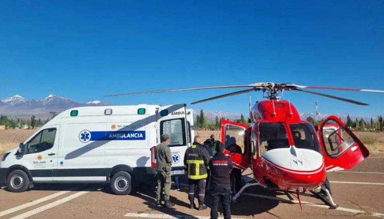 Mamá de mellizos dio a luz en Calingasta y debieron realizar un operativo aéreo para trasladar a uno de los bebés