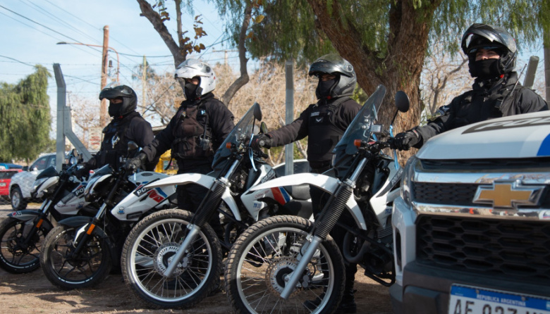 El rápido accionar policial salvó la vida de un bebé de un año que convulsionó en plena vía pública en Pocito