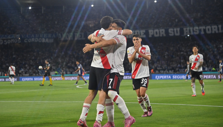 Con goles de Gonzalo Montiel y Maximiliano Meza, River le ganó 2-0 a Talleres y cortó la racha de derrotas