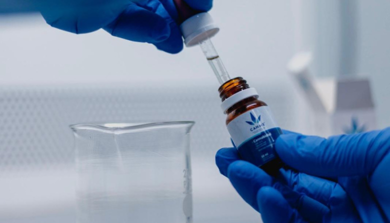 San Juan ya autorizó la venta en las farmacias del  Aceite de Cannabis Medicinal CANME CBD 10