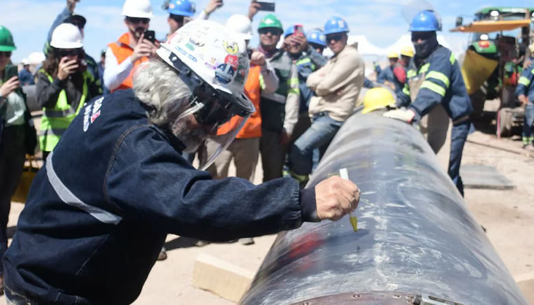 Histórico: Confirmaron que terminaron de unir el oleoducto que conecta Vaca Muerta con el Océano Atlántico