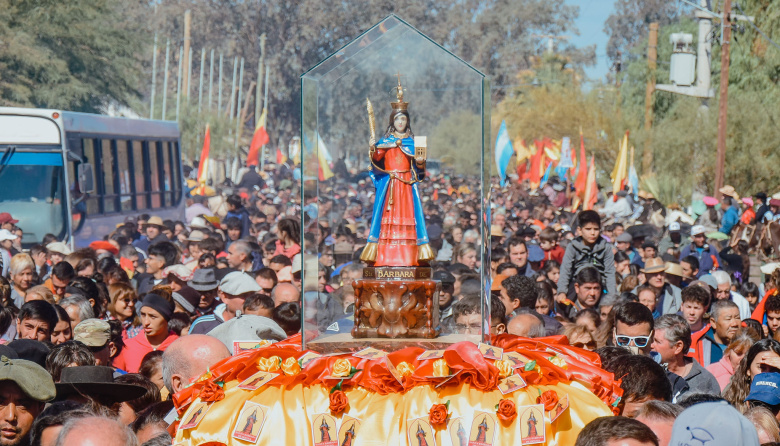 Mogna se prepara para vivir con devoción las noches de novena y la "Fiesta Grande en honor a Santa Bárbara" su pastrona