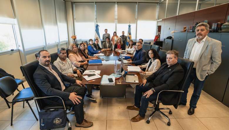 Los gremios docentes analizarán con sus bases la nueva propuesta salarial del Gobierno antes de definir su postura