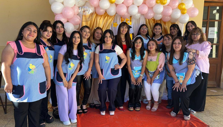 La Escuela Normal de Jáchal presentó a las 20 nuevas Profesoras de Educación Inicial que culminaron su formación docente