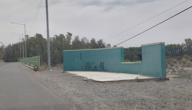 Personal de la Comisaria 21 intervino a tiempo para asistir a una menor en situación de crisis en el Rio Jáchal