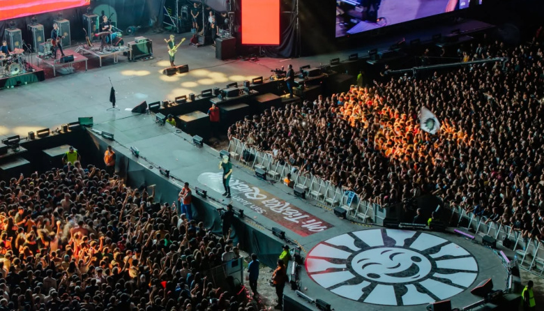 La tercera noche de la Fiesta Nacional del Sol desbordó de público y marcó un nuevo récord histórico de concurrencia