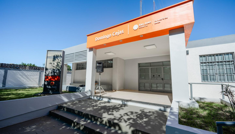 El gobernador Orrego encabezó la inauguración de la ampliación y refacción del Centro de Salud de Las Casuarinas