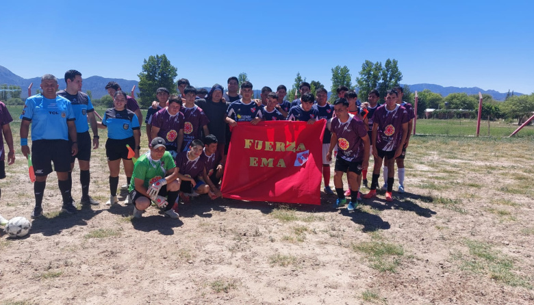 El Club Independiente de Gran China envió fuerza y acompañamiento a Ema Páez, para su pronta recuperación