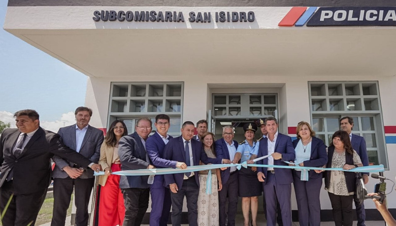 Para fortalecer la seguridad, Orrego inauguró una nueva subcomisaría en Villa San Isidro de San Martín