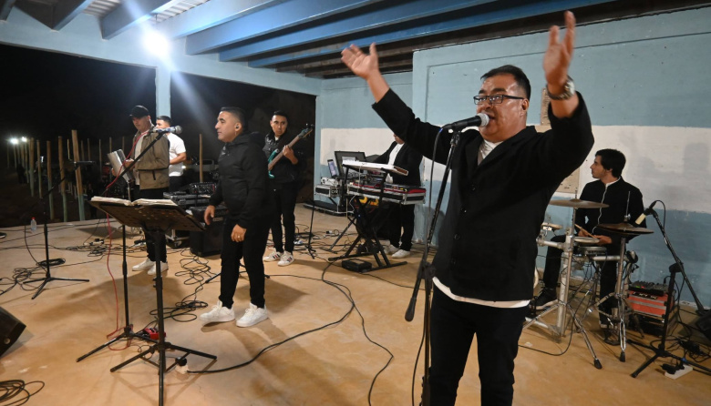 Artistas y referentes de la cultura jachallera brillaron en el 16° Festival Navideño de Doma y Folclore de Tudcum