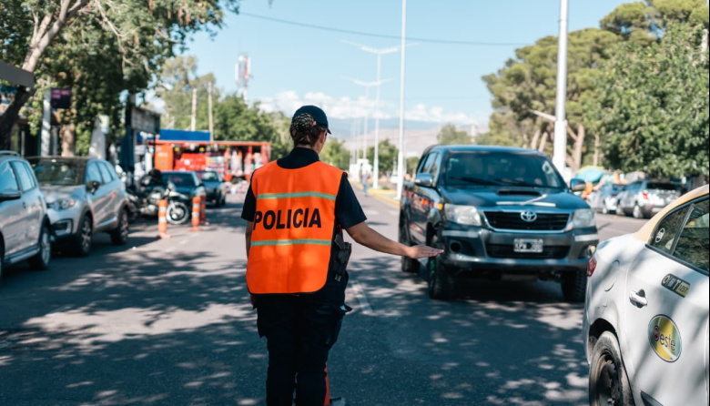 Refuerzan controles y presencia policial por Año Nuevo con más efectivos y puestos estratégicos en San Juan
