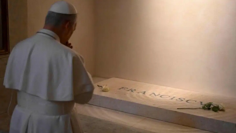 El papa León XIV visitó la tumba de Francisco este sábado en la Basílica Santa María la Mayor