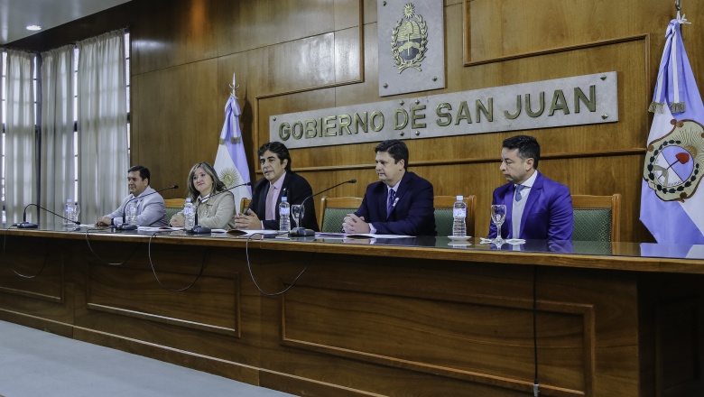 San Juan presentó “EDUGE”, una plataforma con inteligencia artificial para seguir el desempeño escolar de los estudiantes