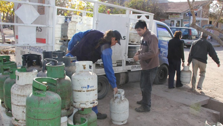 En medio de la crisis del gas y la alta demana por la ola de frío, el Gobierno liberó el precio de las garrafas