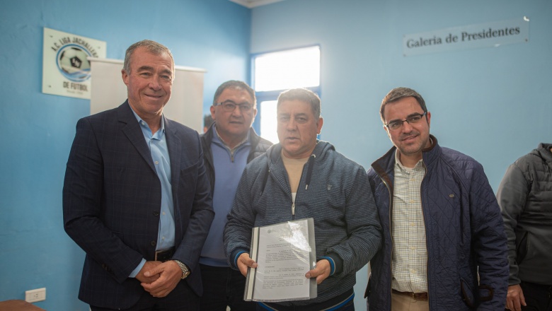 Presentaron el programa “Instituciones en Orden” y el Archivo Histórico del Deporte Jachallero en la Liga Jachallera de Fútbol