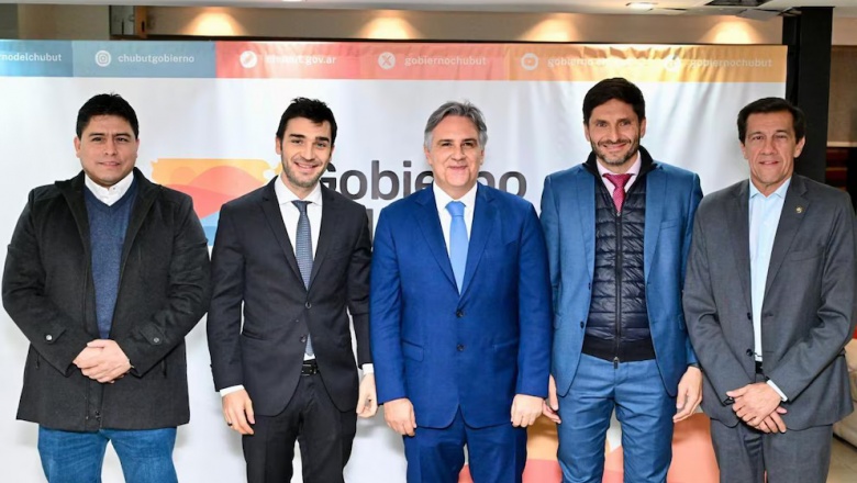 Gobernadores distanciados de Milei conformaron un frente electoral para competir en octubre a nivel nacional