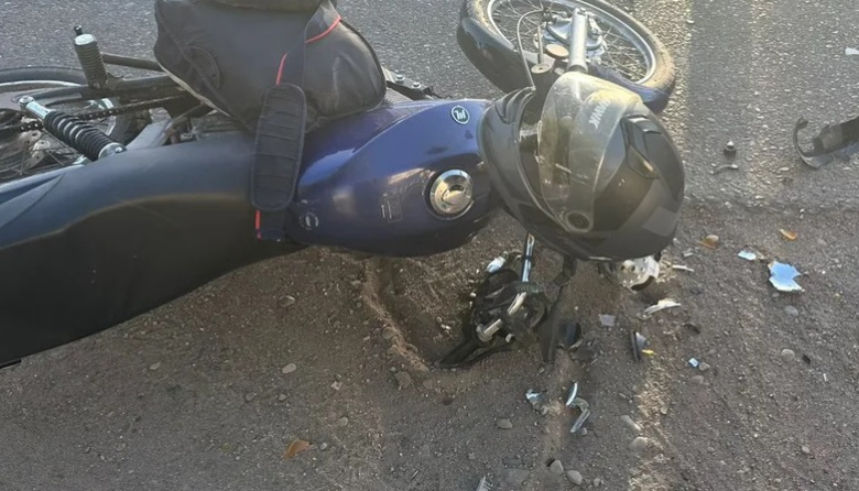 Un motociclista cayó tras reventarse una cubierta y resultó ileso, cuando circulaba en la zona de El Topón